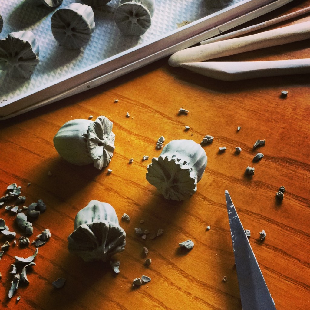 Ceramic Poppy Seed Head Park Ceramics and Gifts