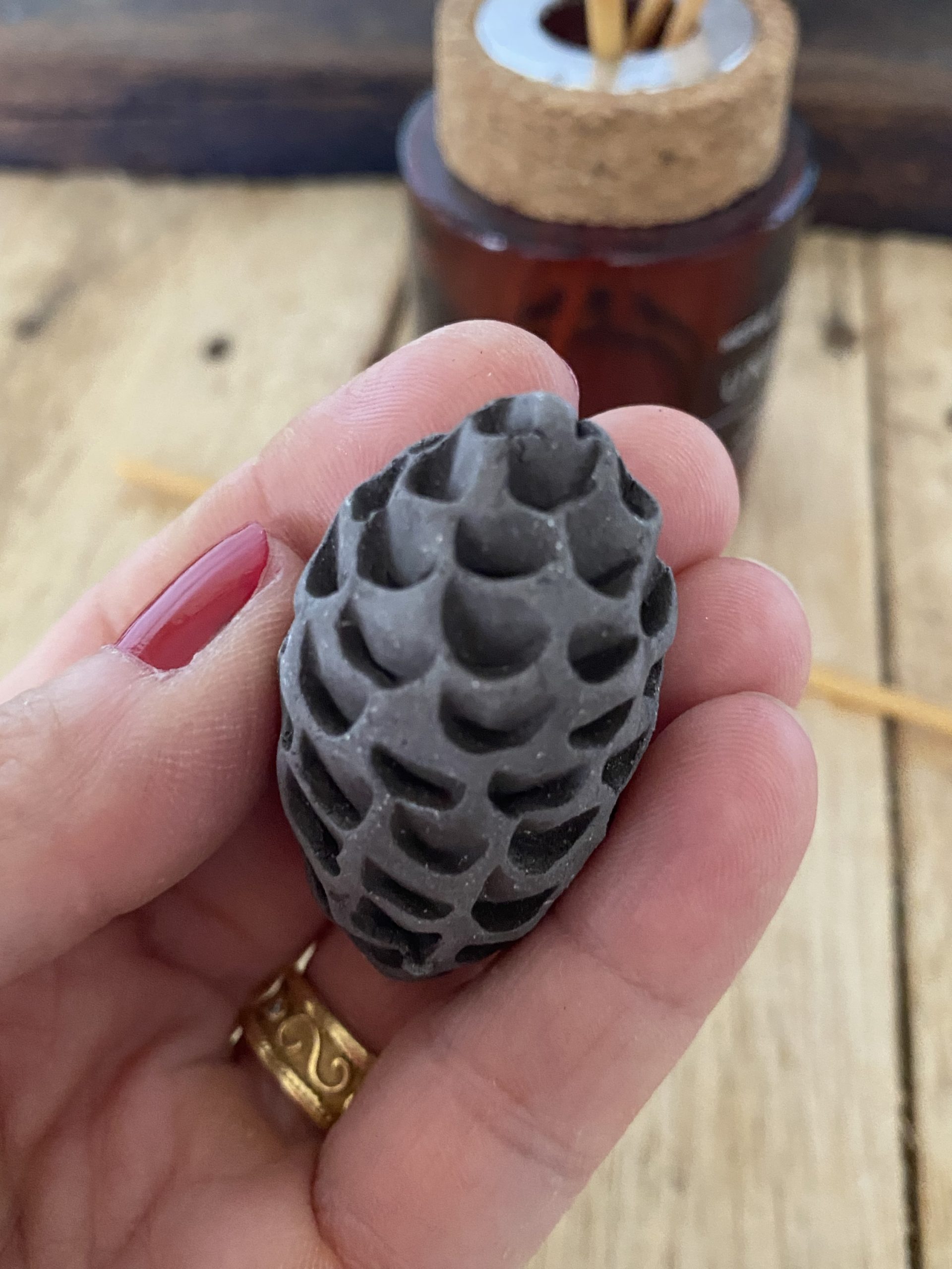 Reed diffuser toppers - pine cone pair - Image 5